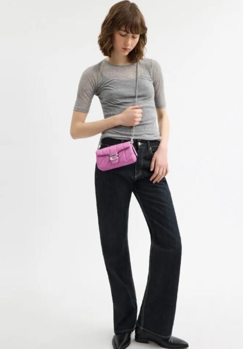 Bolsa Coach Tabby  Wristlet Pillow Quilting - Imagem 4
