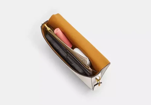 Bolsa Coach Mila crossbody off - Imagem 2