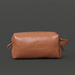 Necessaire Calvin Klein em couro marrom