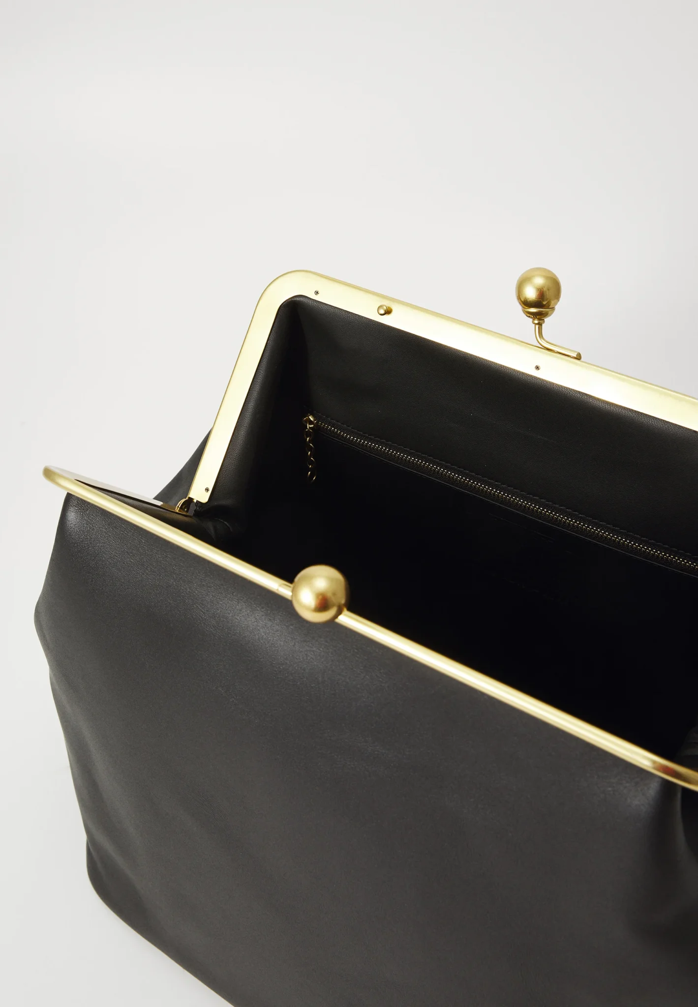 Bolsa Coach Large Kisslock Frame Preto - Imagem 6