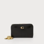 Carteira Essential Small zip charms